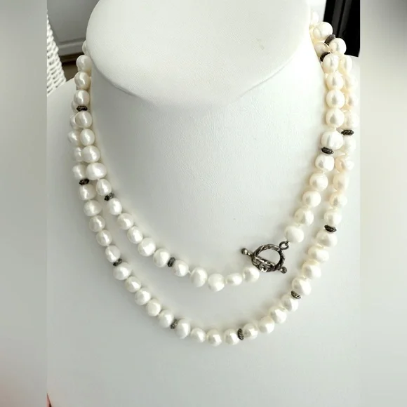 🎉Pearl strand necklace HOST PICK!🎉 - Picture 12 of 16